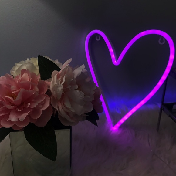 Neon heart led wall light - Picture 5 of 9